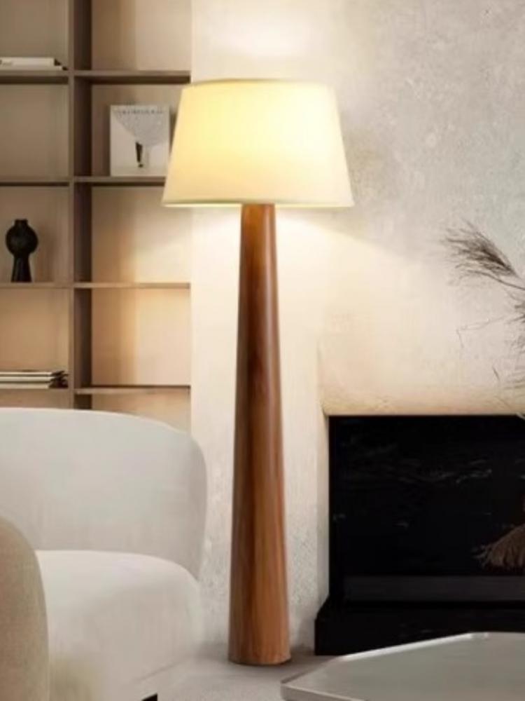 Konische Eiche Stehlampe Wabi  – Floor Lamp Tripod Bewertung und Preis