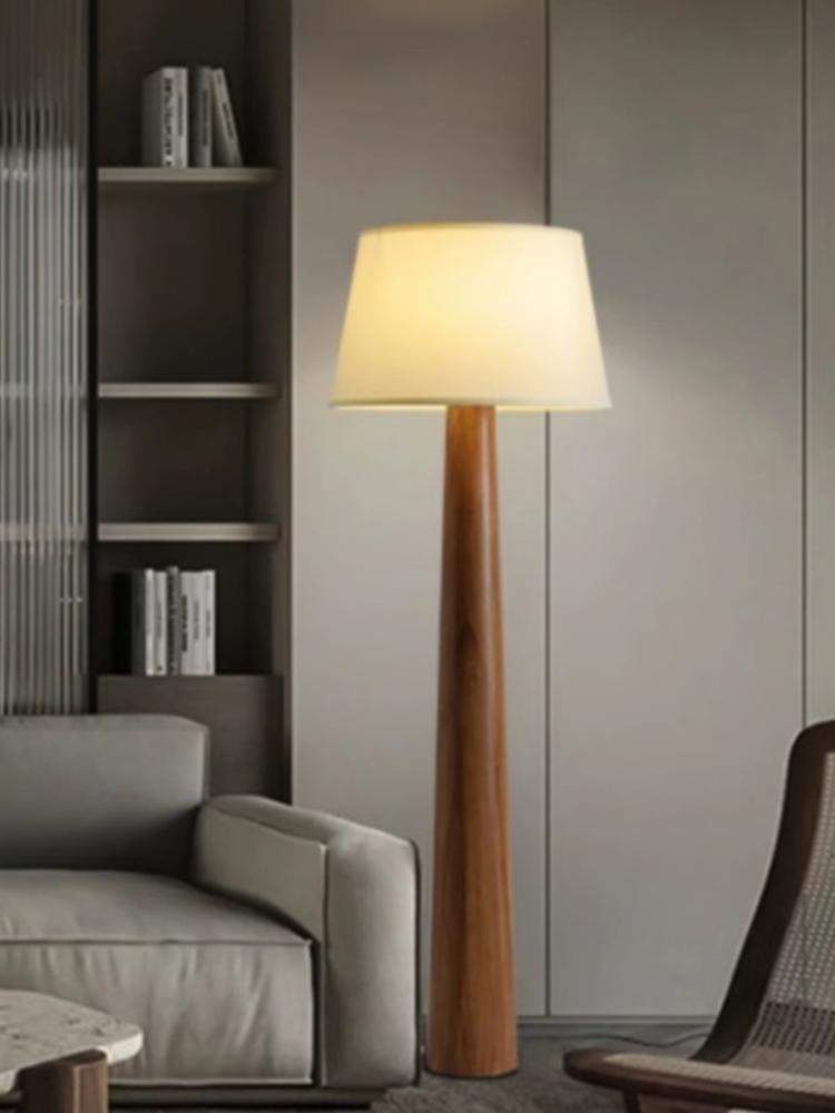 Konische Eiche Stehlampe Wabi  – Floor Lamp Tripod Bewertung und Preis