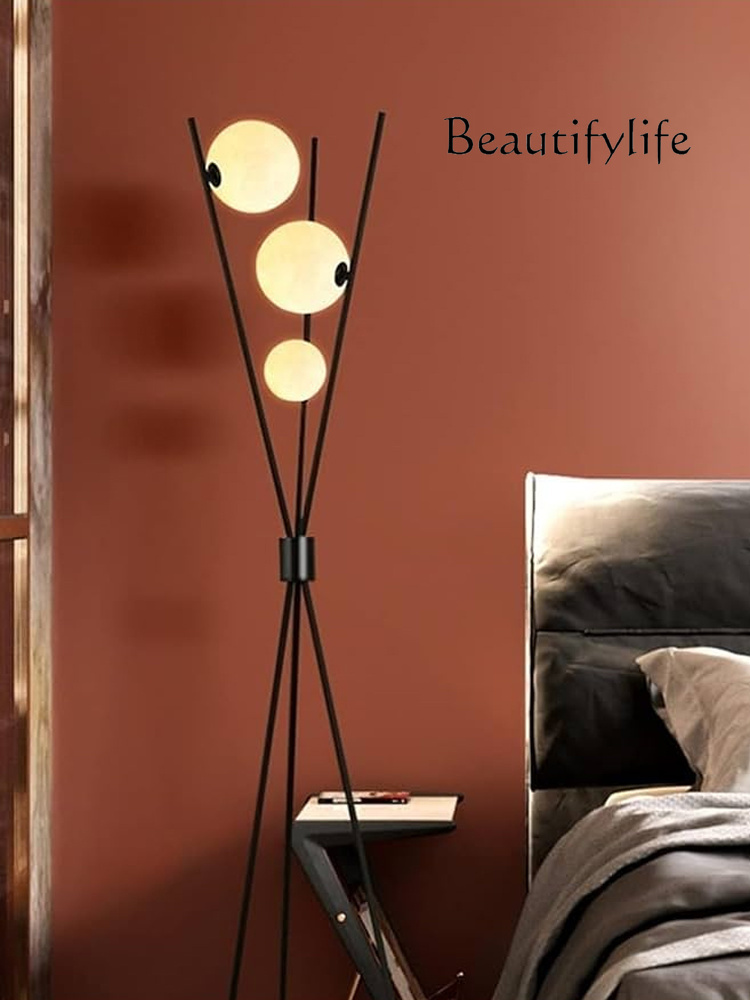 Dreibeinige Stehlampe im Mondd – Floor Lamp Tripod Bewertung und Preis